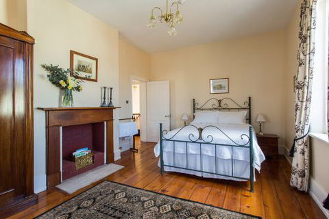 Grand Old Duke The - Geraldton Accommodation 4