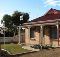 Brooking Cottage - Geraldton Accommodation