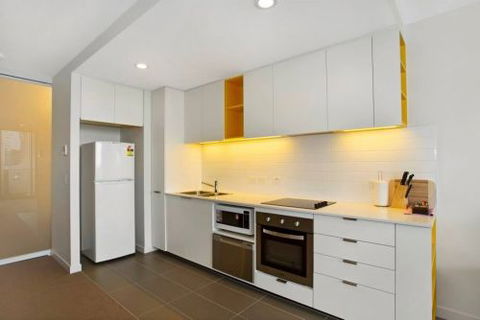 Astra Apartments - Melbourne Docklands - Geraldton Accommodation 1