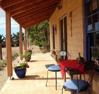 Dee's Villa - Geraldton Accommodation