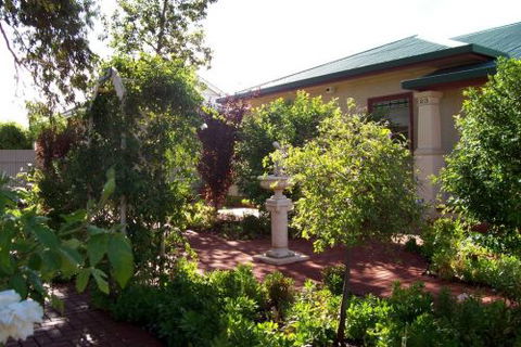 Cottage On Tottenham - Geraldton Accommodation 1