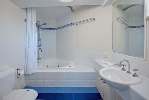 Nautilus Mooloolaba - Geraldton Accommodation 7