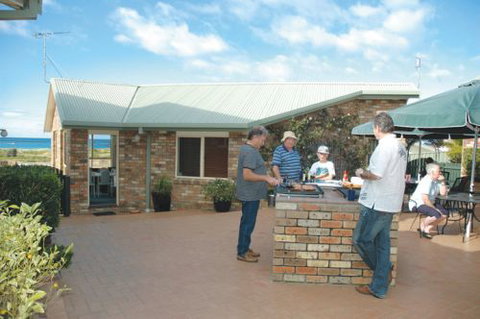 Captain's Quarters - Geraldton Accommodation 1