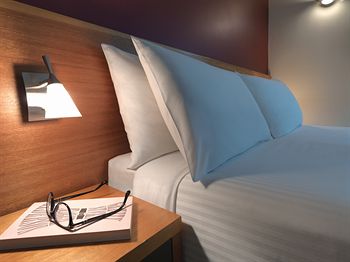 Ibis Melbourne Little Bourke Street - Geraldton Accommodation 2