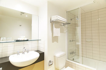 Ibis Melbourne Little Bourke Street - Geraldton Accommodation 17