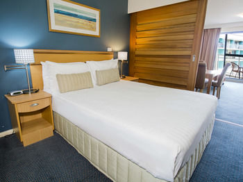 Oaks Waterfront Resort - The Entrance - Geraldton Accommodation 22