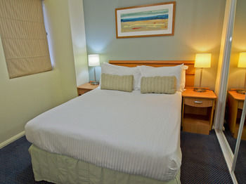 Oaks Waterfront Resort - The Entrance - Geraldton Accommodation 26