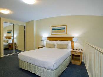 Oaks Waterfront Resort - The Entrance - Geraldton Accommodation 27