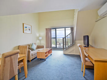 Oaks Waterfront Resort - The Entrance - Geraldton Accommodation 31