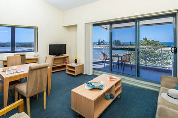 Oaks Waterfront Resort - The Entrance - Geraldton Accommodation 42