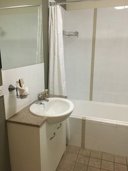 Waldorf The Entrance Serviced Apartments - Geraldton Accommodation 10