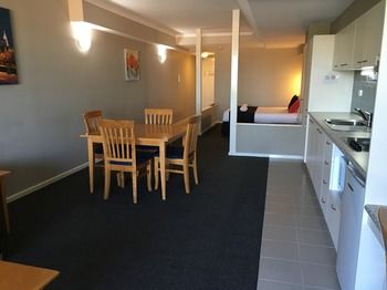 Waldorf The Entrance Serviced Apartments - Geraldton Accommodation 42