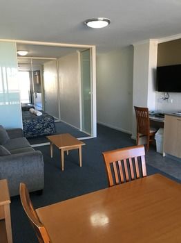 Waldorf The Entrance Serviced Apartments - Geraldton Accommodation 57