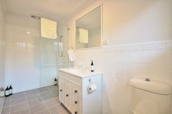 Dolphin Sands - Geraldton Accommodation 3