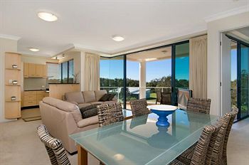 Santorini Twin Waters - Geraldton Accommodation 1