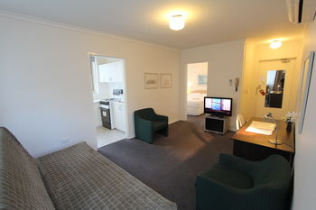 Drummond Apartments Services - Geraldton Accommodation 0