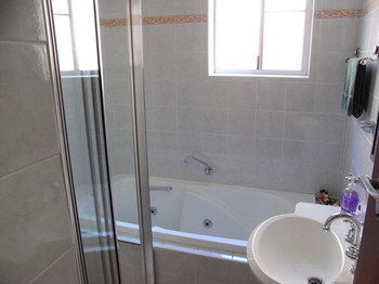 Lavender House B&B - Geraldton Accommodation 9