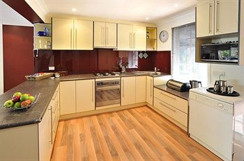 Holly Lodge - Geraldton Accommodation 30