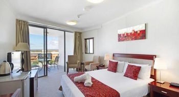 OVR Caloundra - Geraldton Accommodation 6