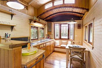 Glass House Mountains Ecolodge - Geraldton Accommodation 13