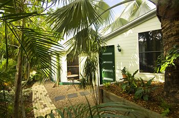 Glass House Mountains Ecolodge - Geraldton Accommodation 25