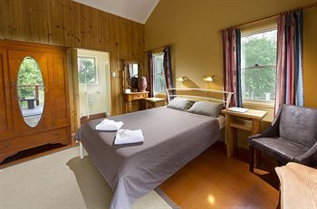 Glass House Mountains Ecolodge - Geraldton Accommodation 10