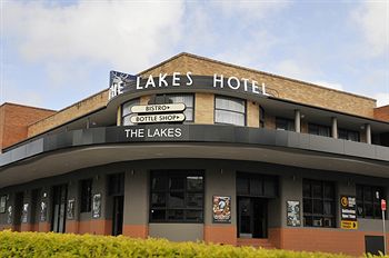 The Lakes Hotel - Geraldton Accommodation 1
