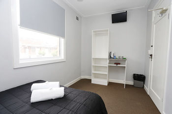 The Lakes Hotel - Geraldton Accommodation 10