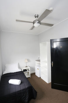 The Lakes Hotel - Geraldton Accommodation 12