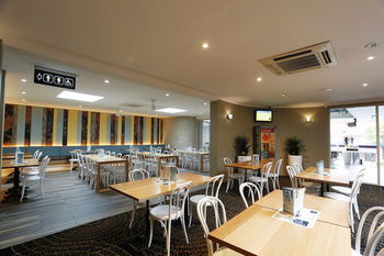The Lakes Hotel - Geraldton Accommodation 33