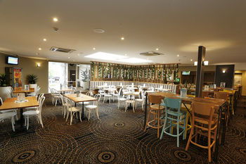 The Lakes Hotel - Geraldton Accommodation 35