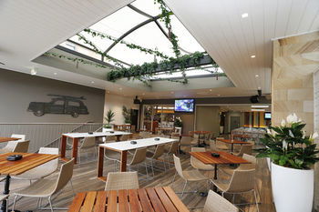 The Lakes Hotel - Geraldton Accommodation 38
