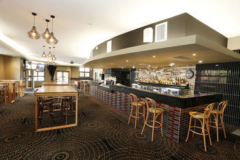 The Lakes Hotel - Geraldton Accommodation 48