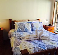 Australian Home Away  East Doncaster Andersons Creek 1 - Geraldton Accommodation