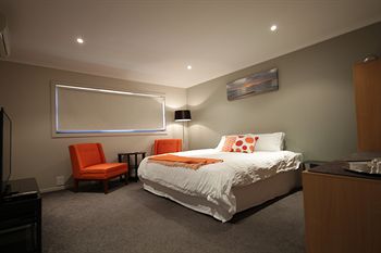 The Edgewater Bed & Breakfast - Geraldton Accommodation 10