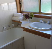 Australian Home Away  Doncaster Andersons Creek 2 - Geraldton Accommodation