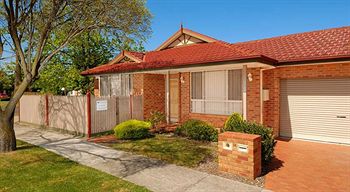 Waverley Corporate Townhouses - Geraldton Accommodation 1