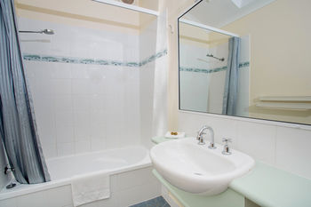 Ingenia Holidays Lake Macquarie - Geraldton Accommodation 14