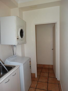 Costa Bella Apartments - Geraldton Accommodation 24