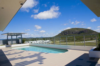 White Shells Luxury Apartments - Geraldton Accommodation 1