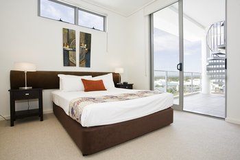 White Shells Luxury Apartments - Geraldton Accommodation 6