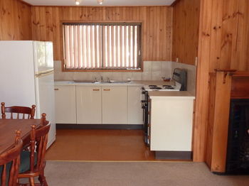 Hunter Hideaway Cottages - Geraldton Accommodation 7