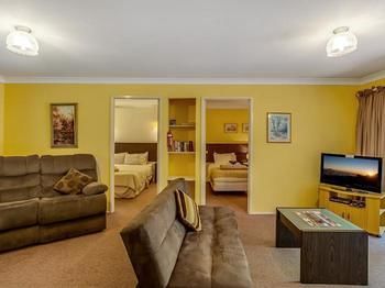 Tanglewood Gardens - Geraldton Accommodation 4