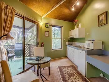 Tanglewood Gardens - Geraldton Accommodation 13