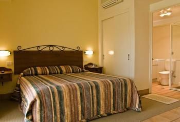 Rothbury Escape - Geraldton Accommodation 12