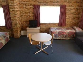 Mollymook Surfbeach Motel And Apartments - Geraldton Accommodation 14