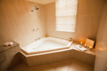 Spicers Vineyards Estate - Geraldton Accommodation 11