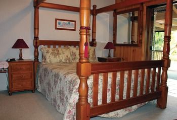 Peppertree Cottage - Geraldton Accommodation 12