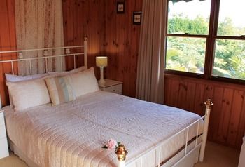 Peppertree Cottage - Geraldton Accommodation 15