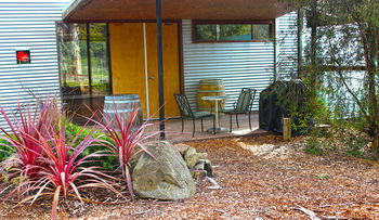 Valley Farm Vineyard Cottages - Geraldton Accommodation 13